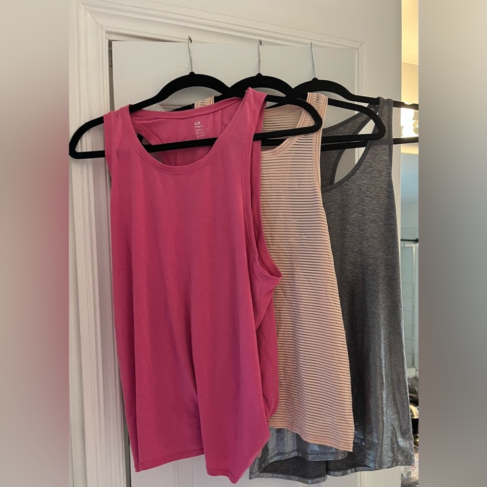 GAP athletic top bundle